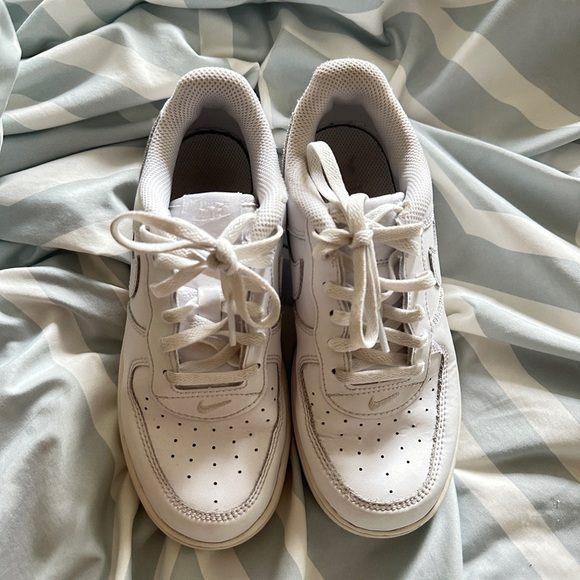 White Nike Air Force ones - Picture 2 of 5